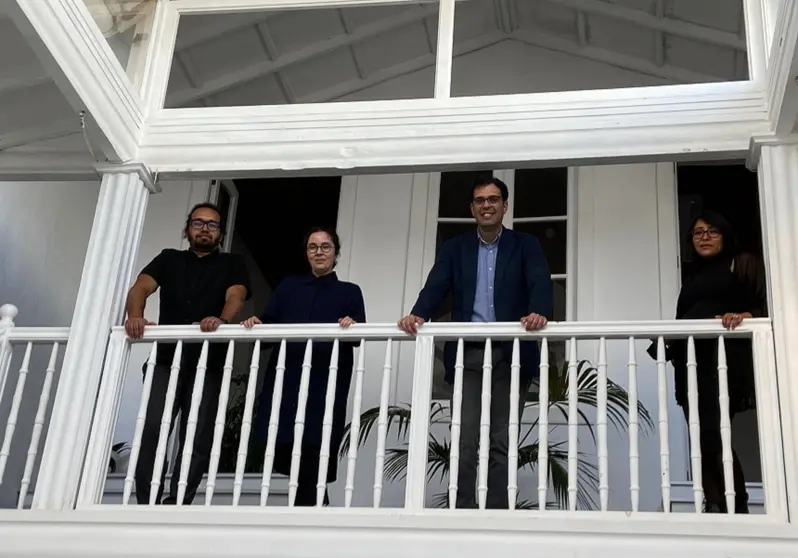 Alberto Aguiar junto a Liliana Zapata,  Dalia de la Rosa y Racso Zehcnas.