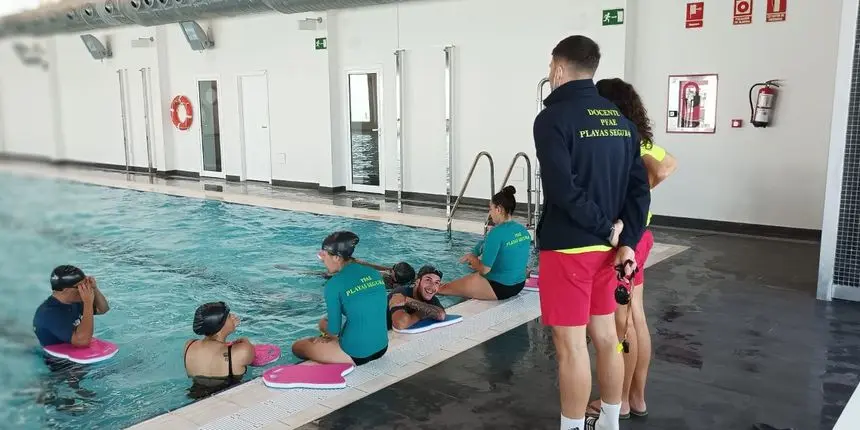 Imagen de la piscina municipal de Tías.