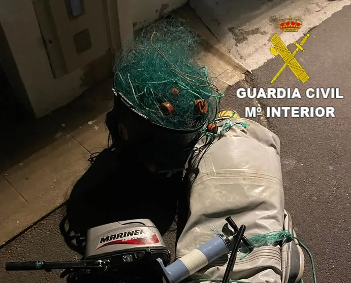 Material confiscado por la Guardia Civil a los ladrones detenidos.