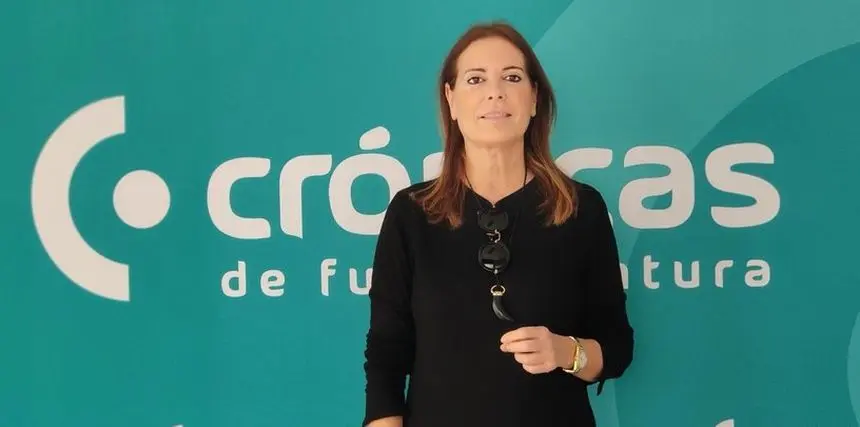 Pilar González en el estudio de Cope Fuerteventura - Crónicas de Fuerteventura.