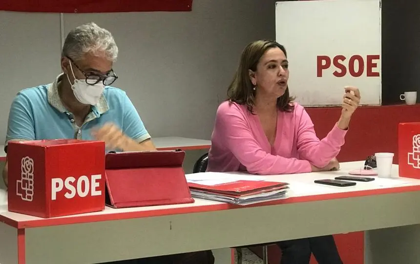 José Juan Cruz y María Dolores Corujo durante la reunión de la Ejecutiva insular