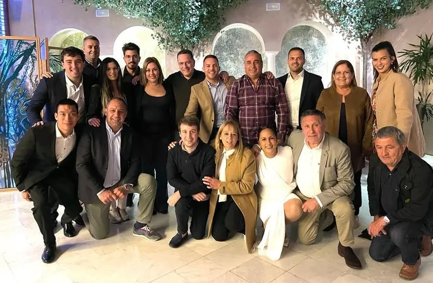 Imagen del grupo de integrantes del PP que fue a Sevilla.