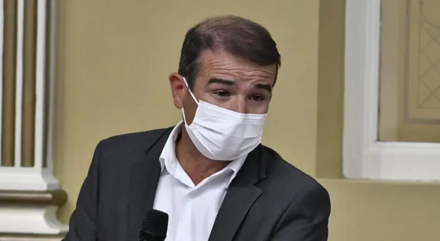 Marcos Hernández durante su intervención en el pleno.