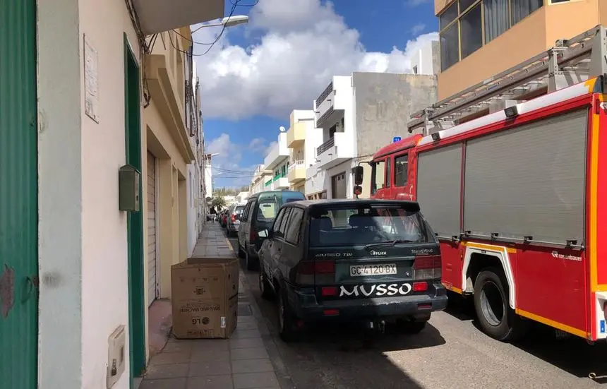 Imagen de la actuación de los bomberos este martes por la tarde