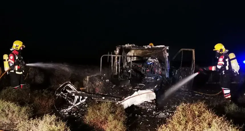 Momento de la actuación de los bomberos