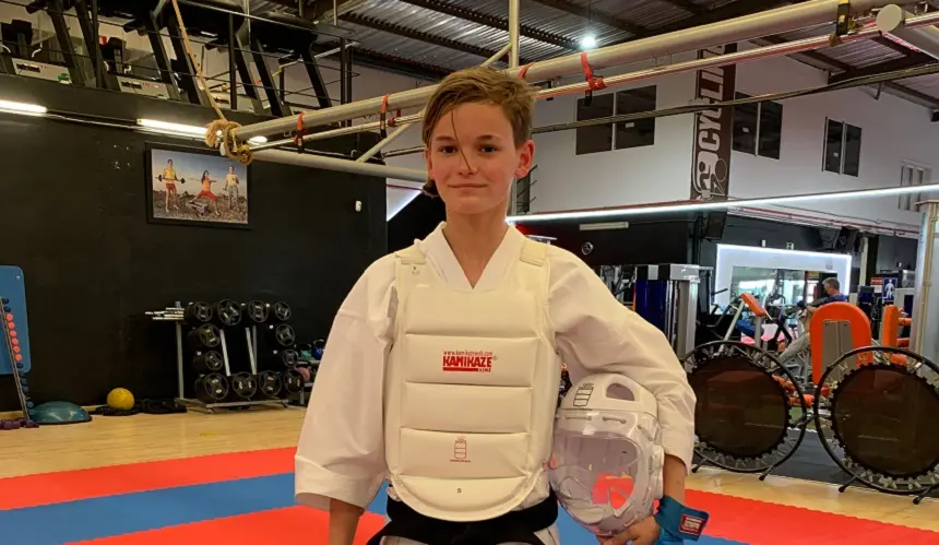 Amelie Yaiza Skiba componente del Club de Karate Poliarrecife.