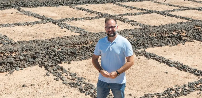 Jorge Peñas en las salinas