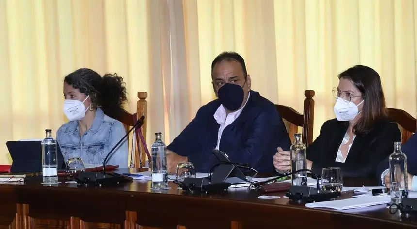 Ariagona González junto a Andrés Stinga e Isabel Martín