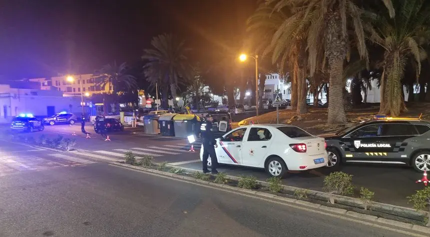 Imagen de uno de los controles realizado por la Policía Local durante este fin de semana