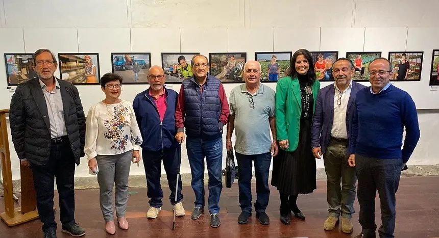 Evelia García y Victor Robayna junto a personalidades relacionadas con la nueva Guía Didactica.