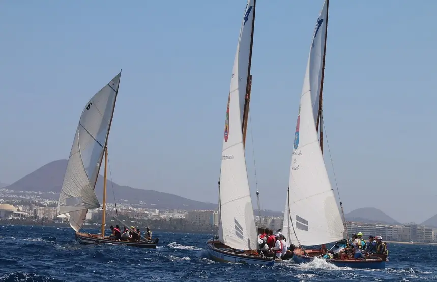 Embarcaciones durante la 2º regata de la Liga de Barquillos de 8,55 metros.