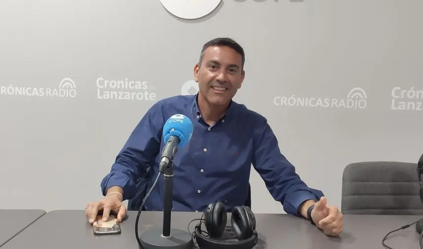 Oswaldo Betancort en Crónicas Radio.