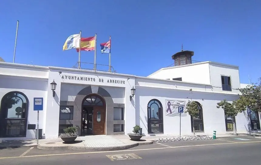 Fachada del Ayuntamiento de Arrecife.