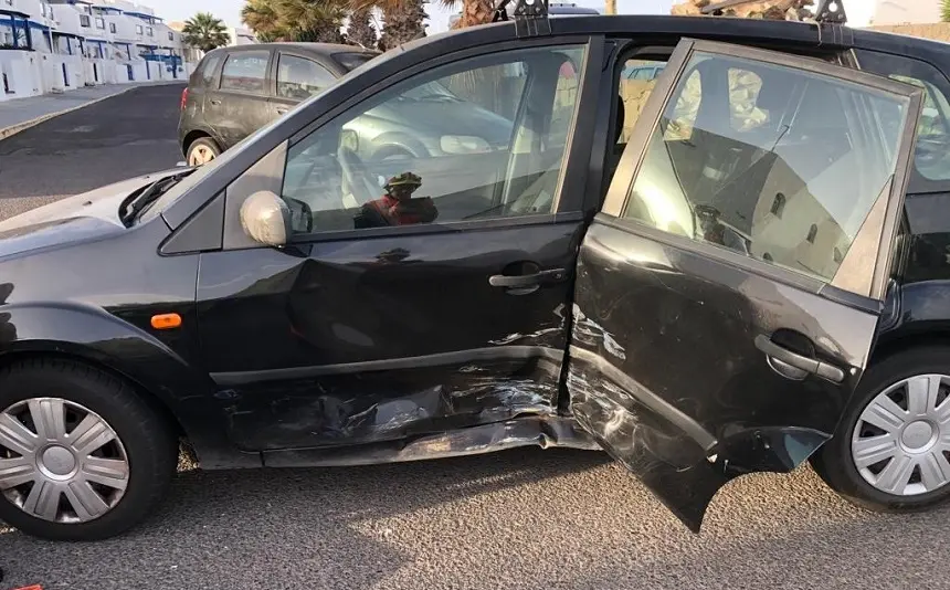 Imagen del estado de uno de los vehículos implicados en el accidente de Playa Blanca.