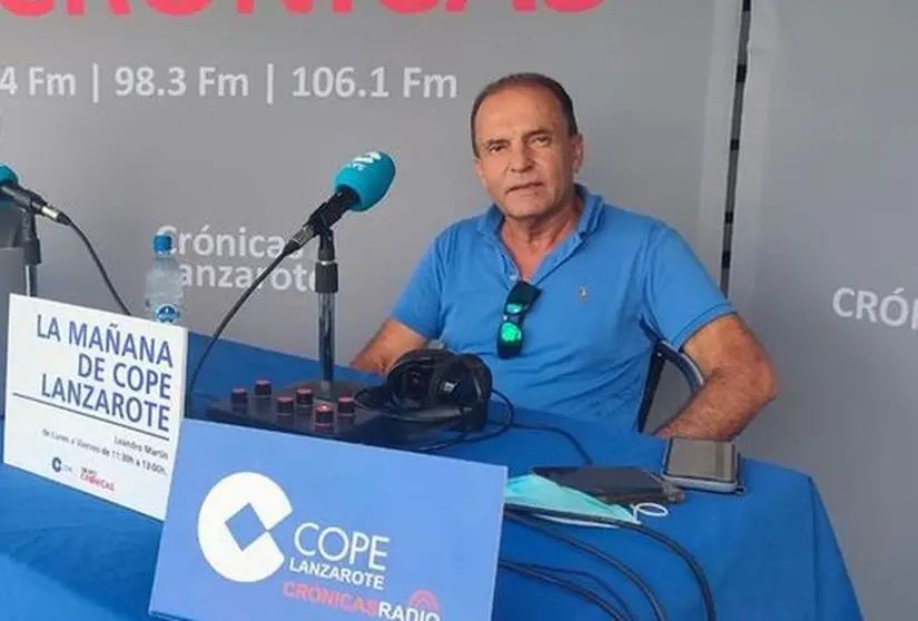 Jesús Machín en Crónicas Radio.