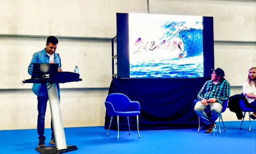 Francisco Sáenz en su exposición en la  feria Expovacaciones.