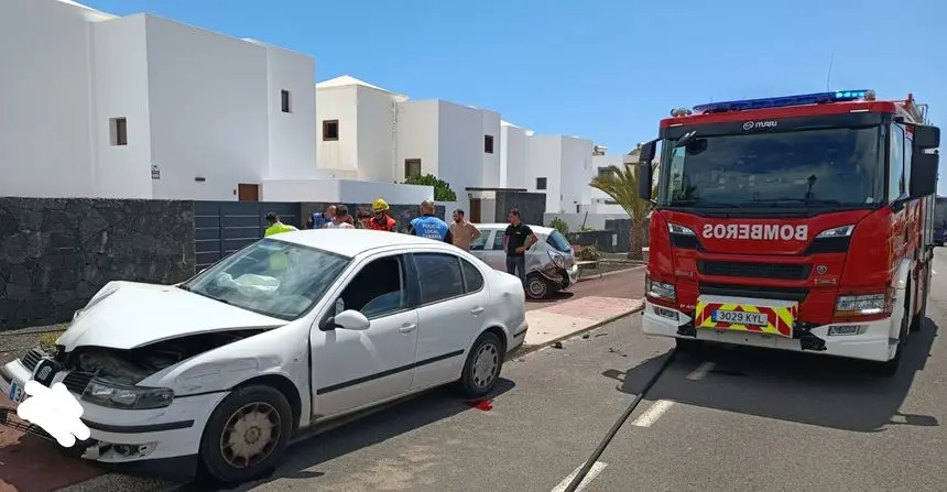 Imagen de cómo quedaron los vehículos tras el accidente