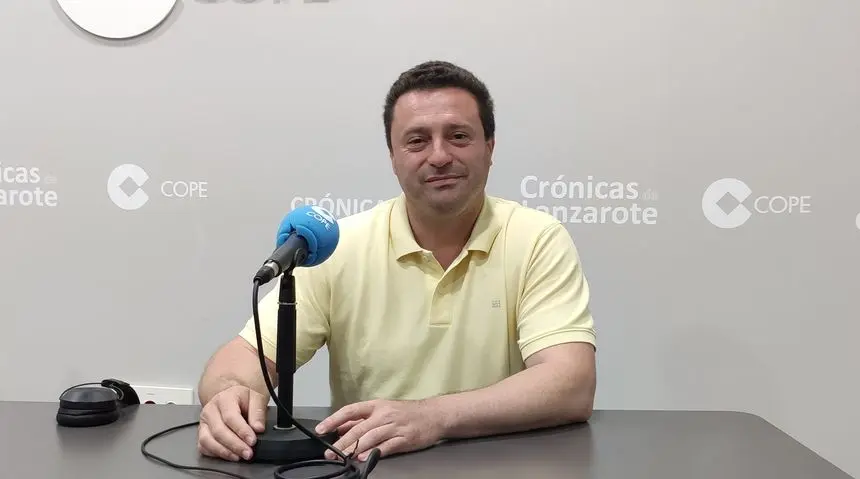 Oscar Noda en Crónicas Radio.