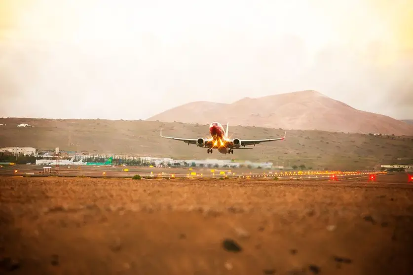 Avión en el aeropuerto.