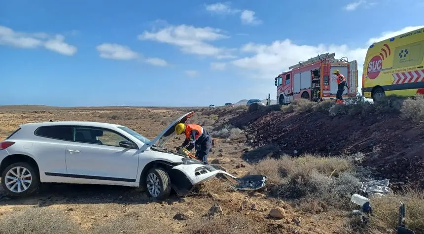 Imagen del accidente en el momento en el que actuaron los bomberos