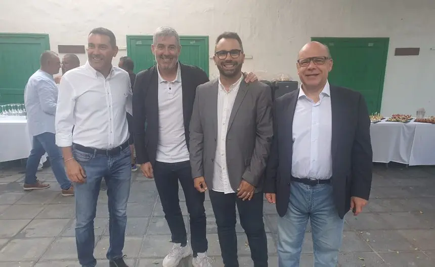 Oswaldo Betancort, Fernando Clavijo y José Miguel Barragán arroparon en todo momento a Echedey Eugenio