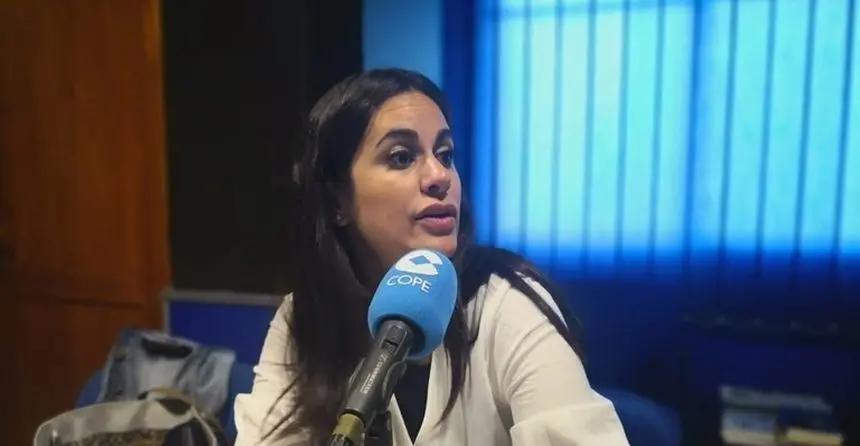 Vidina Espino en los primeros estudios de Crónicas Radio-COPE Lanzarote en una imagen de archivo.