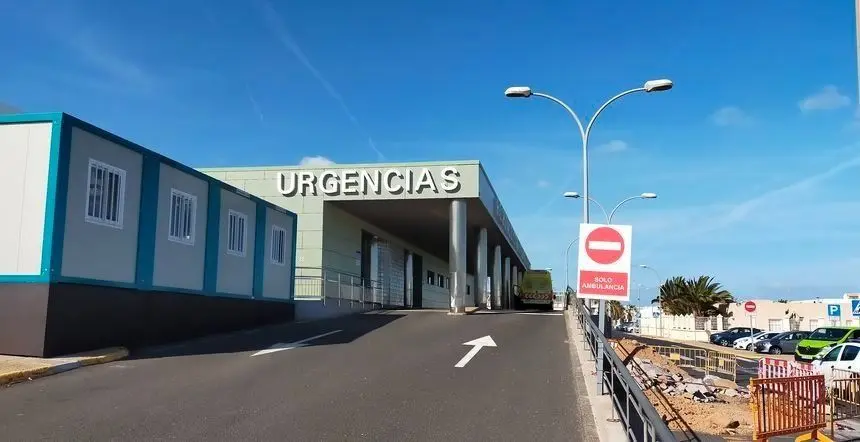 Entrada al servicio de Urgencias del hospital Doctor José Molina Orosa de Arrecife