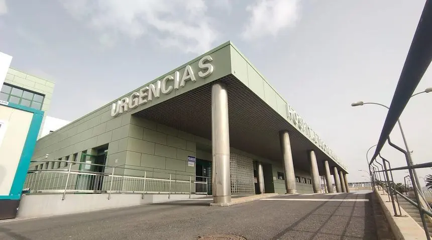 Imagen de la entrada al servicio de Urgencias del hospital de Lanzarote.