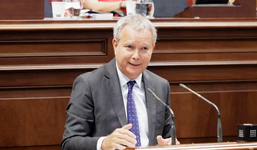 Sebastián Franquis, consejero de Obras Públicas, Transportes y Vivienda del Gobierno de Canarias.