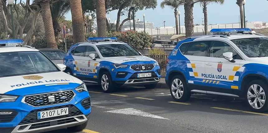 Imagen de los vehículos de la Policía Local de Arrecife.