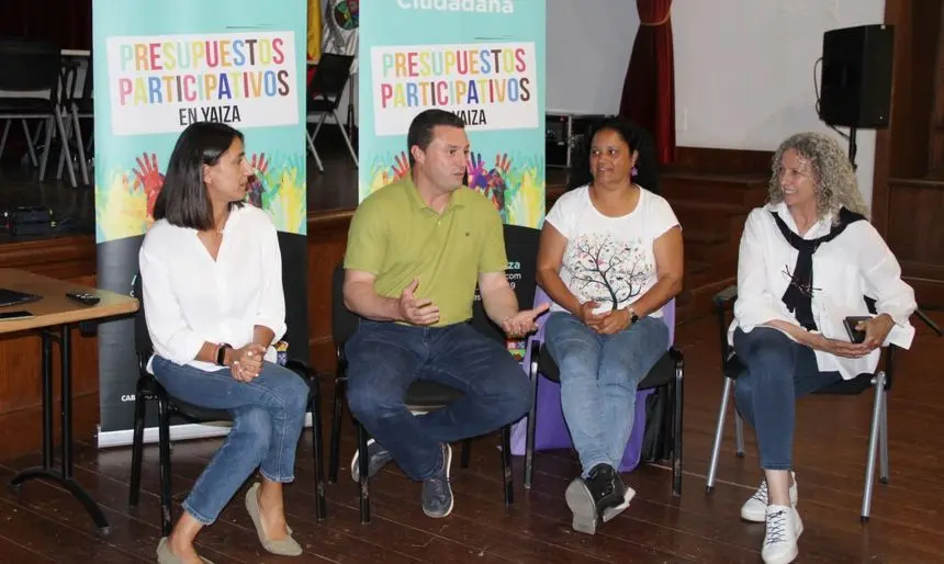 Óscar Noda durante las jornadas de participación con los vecinos.