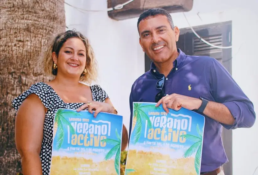 Oswaldo Betancort y Sara Bermúdez presentando el proyecto Verano Activo.