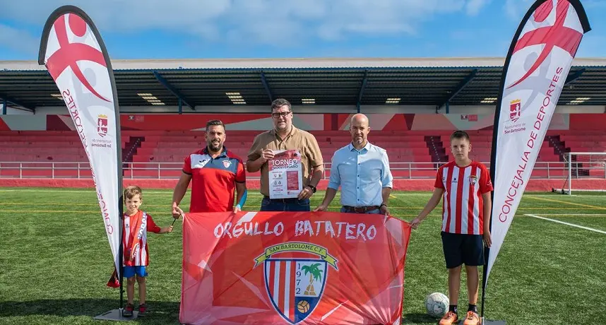 Imagen de la presentación del torneo por el 50 aniversario del San Bartolomé CF.