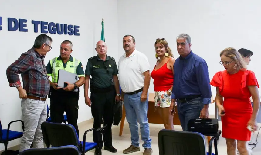 Imagen de la junta de seguridad realizada por las fiestas de Famara.