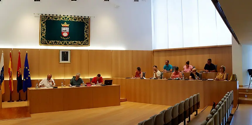 Imagen de la sesión plenaria de Tías.