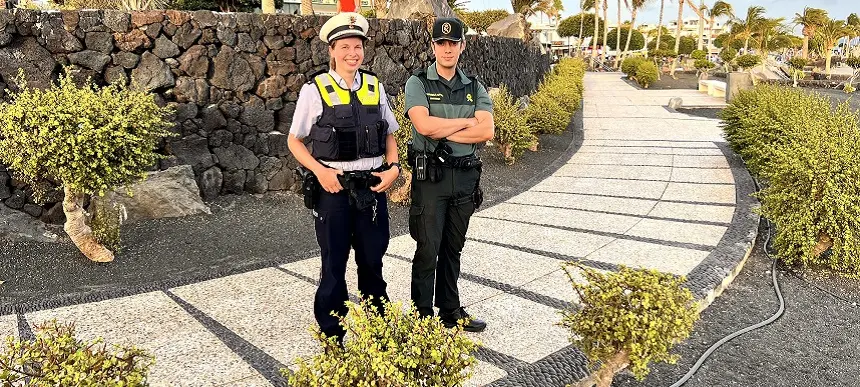 Imagen de la patrulla mixta de la Guardia Civil.