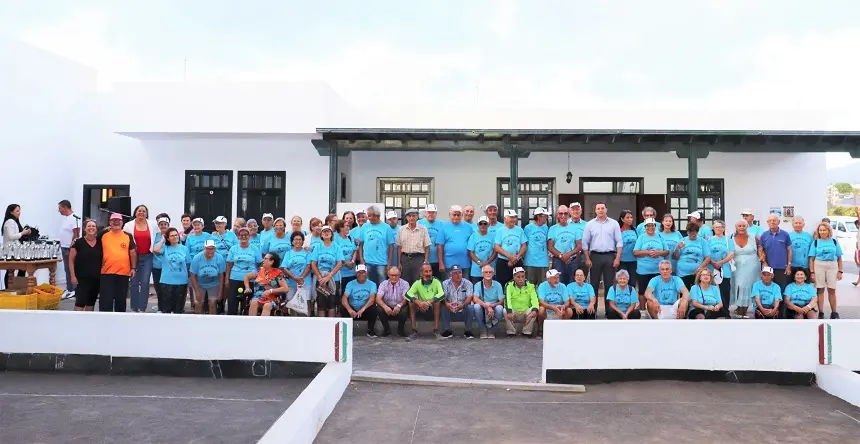 Foto de familia del Torneo de bola canaria de Yaiza.