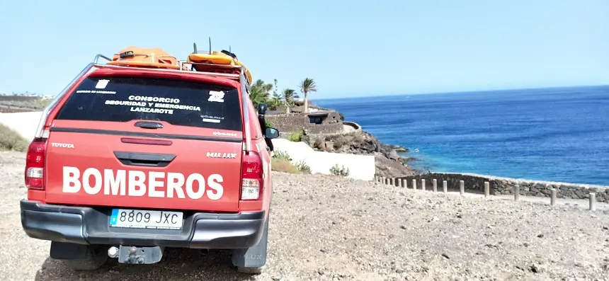 Imagen de los bomberos en el Barranco del Quíquere.