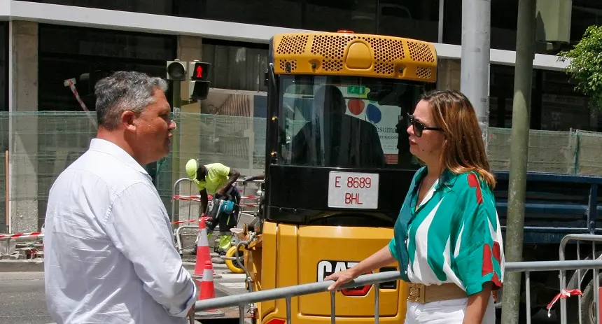 Imagen de Alfredo Mendoza junto a María Dolores Corujo.