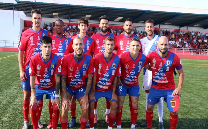 Imagen del once inicial de la UD Lanzarote en su partido ante Las Palmas Atlético.