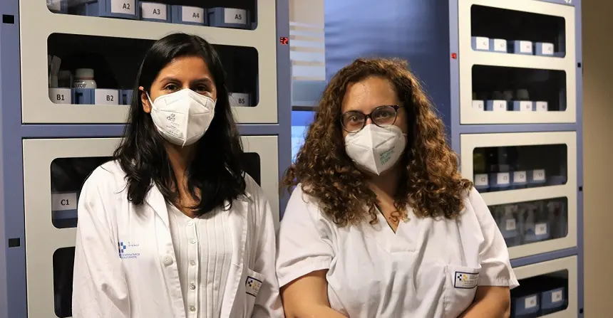Imagen de las enfermeras Elena Jerez y Yolanda Zambrano, que han realizado el cribado.