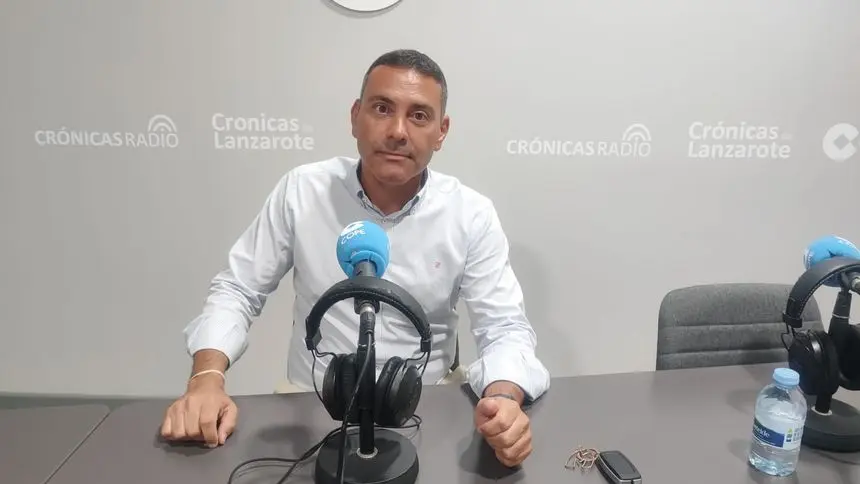 Oswaldo Betancort este jueves en los estudios de Crónicas Radio-COPE Lanzarote