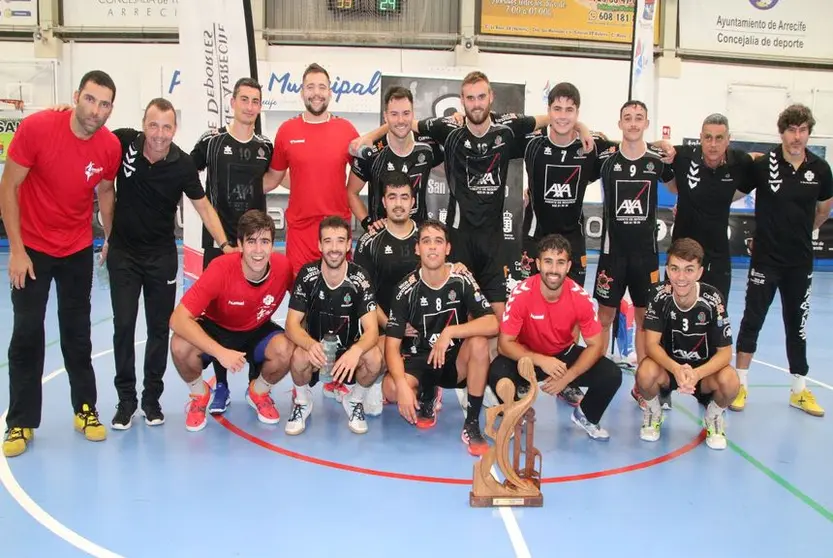Imagen del San José tras ganar el torneo