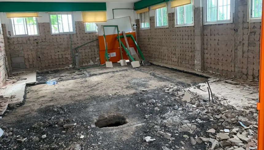 Imagen del estado del colegio Ajei ante el inminente inicio del curso.