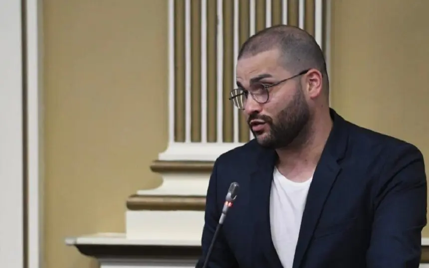 Imagen de Jesús Machín en el Parlamento Canario.