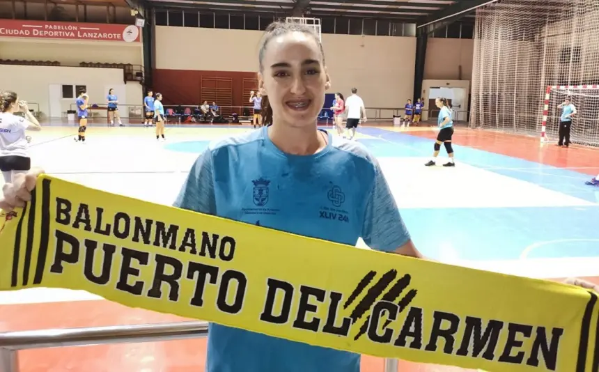 Imagen de Sara de León, nueva jugadora del Balonmano Puerto del Carmen.