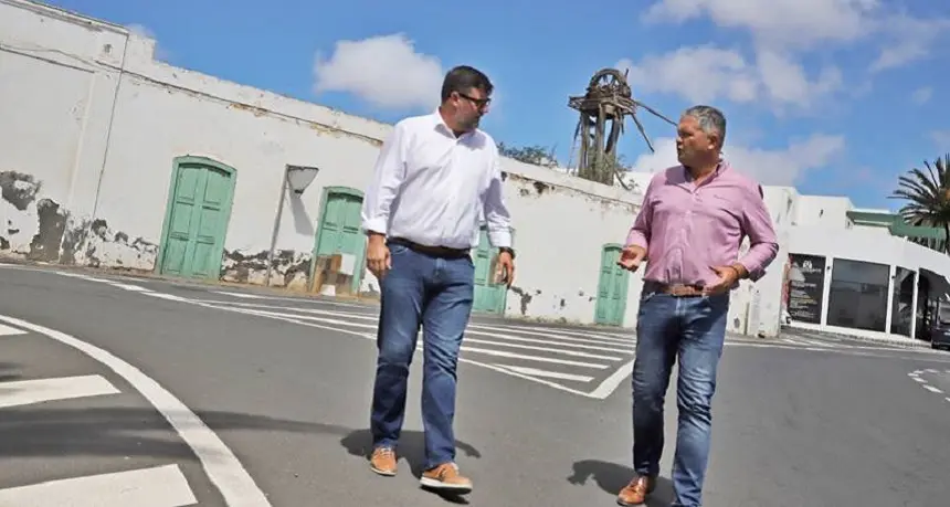 Imagen de Isidro Pérez junto a Alfredo Mendoza.