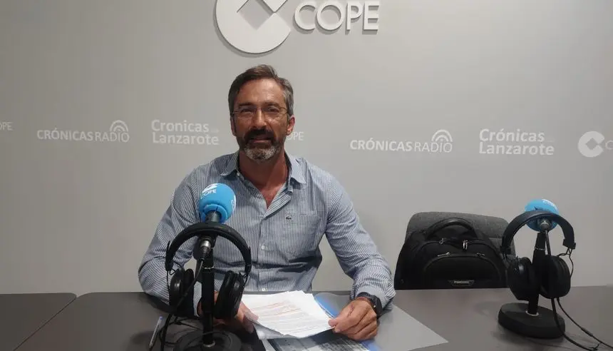 Pedro San Ginés durante su última visita a los estudios de Crónicas Radio-COPE Lanzarote en Arrecife