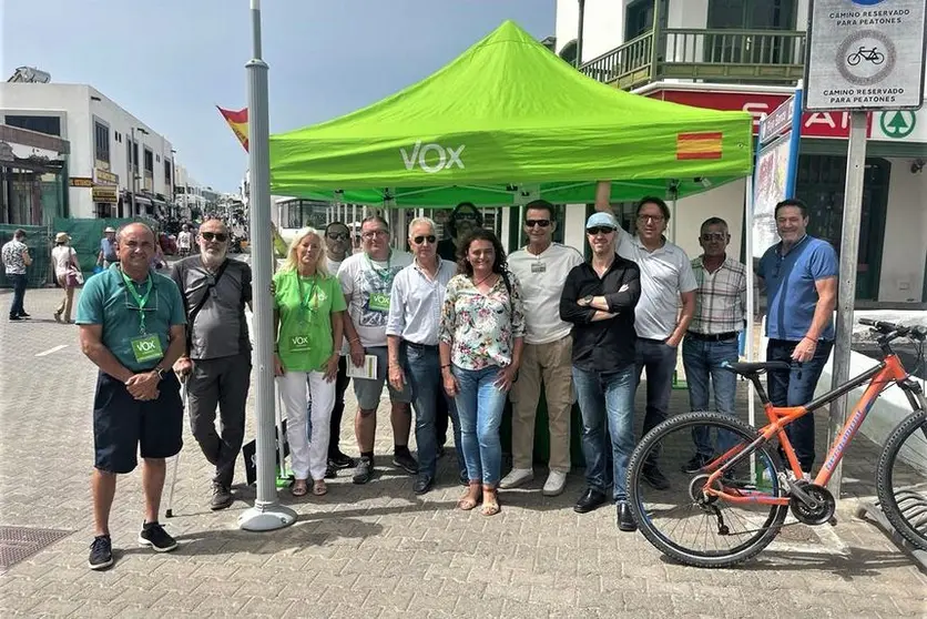 Los integrantes de VOX este sábado en Playa Blanca