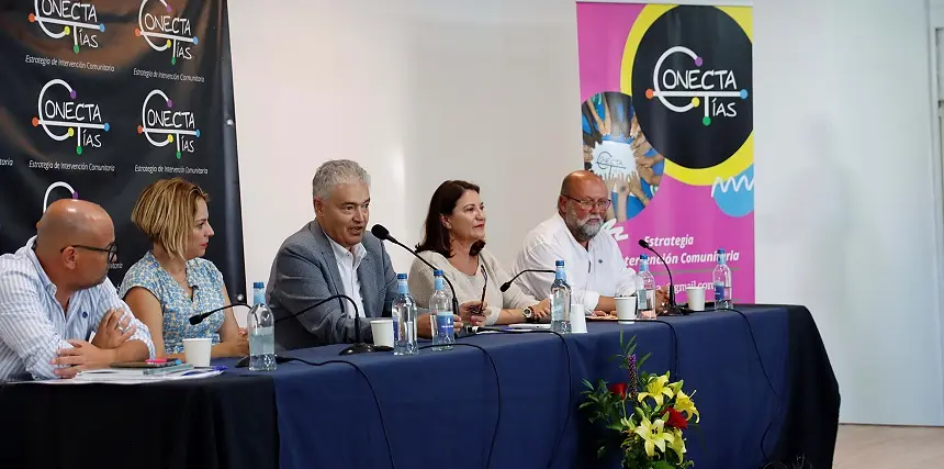 Imagen de la inauguración de el Centro Cívico Conecta Tías.